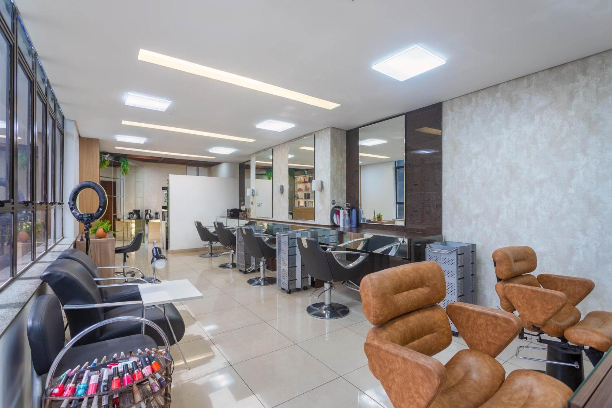 Ouro Minas Hotel Belo Horizonte, Dolce by Wyndham Eksteriør billede A hair salon in São Paulo, Brazil